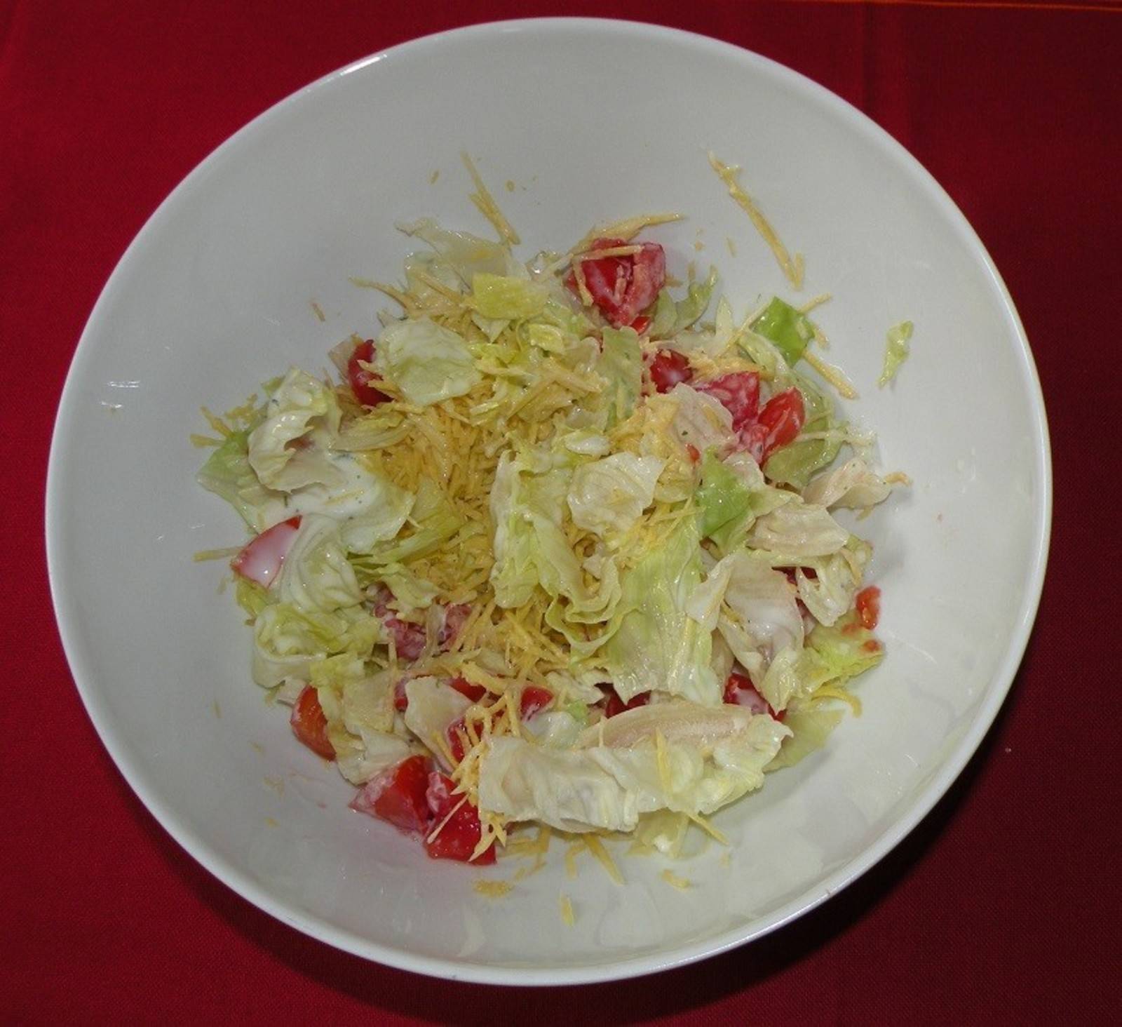 Bunter Eisbergsalat Rezept - ichkoche.ch Bunter Eisbergsalat Rezept - ichkoche.ch