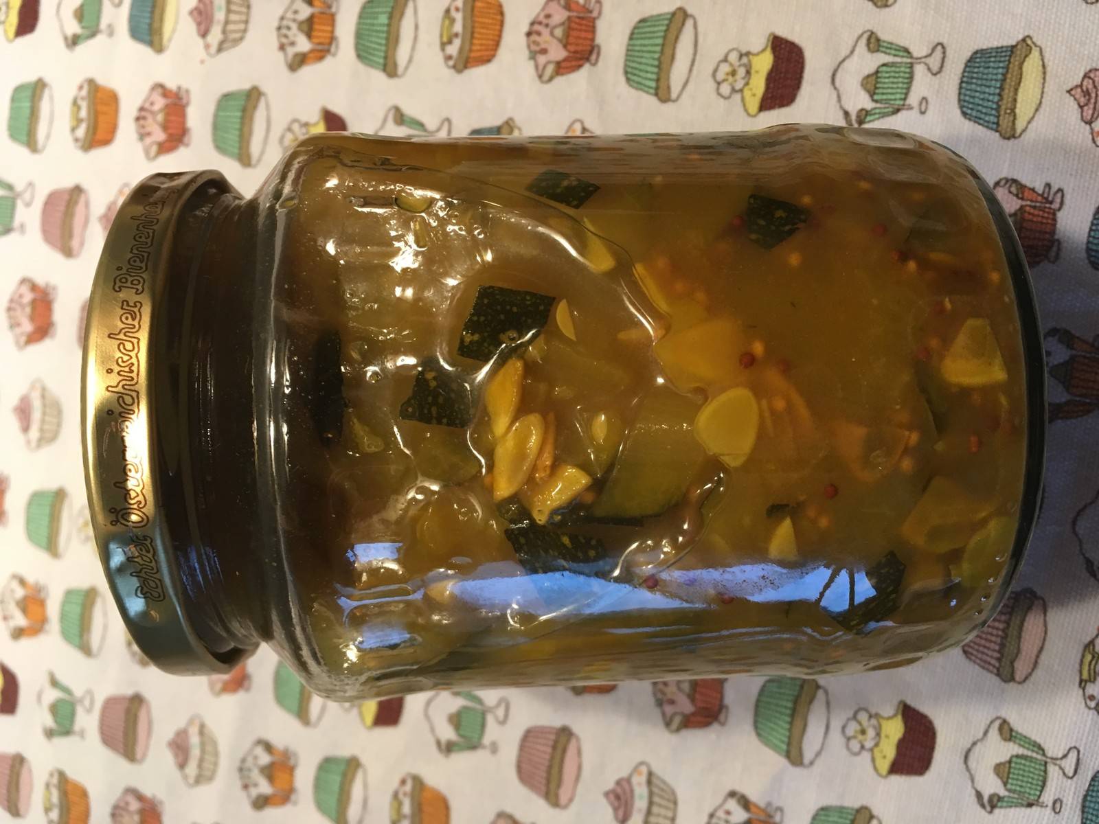 Eingelegte Zucchini mit Curry Rezept - ichkoche.de