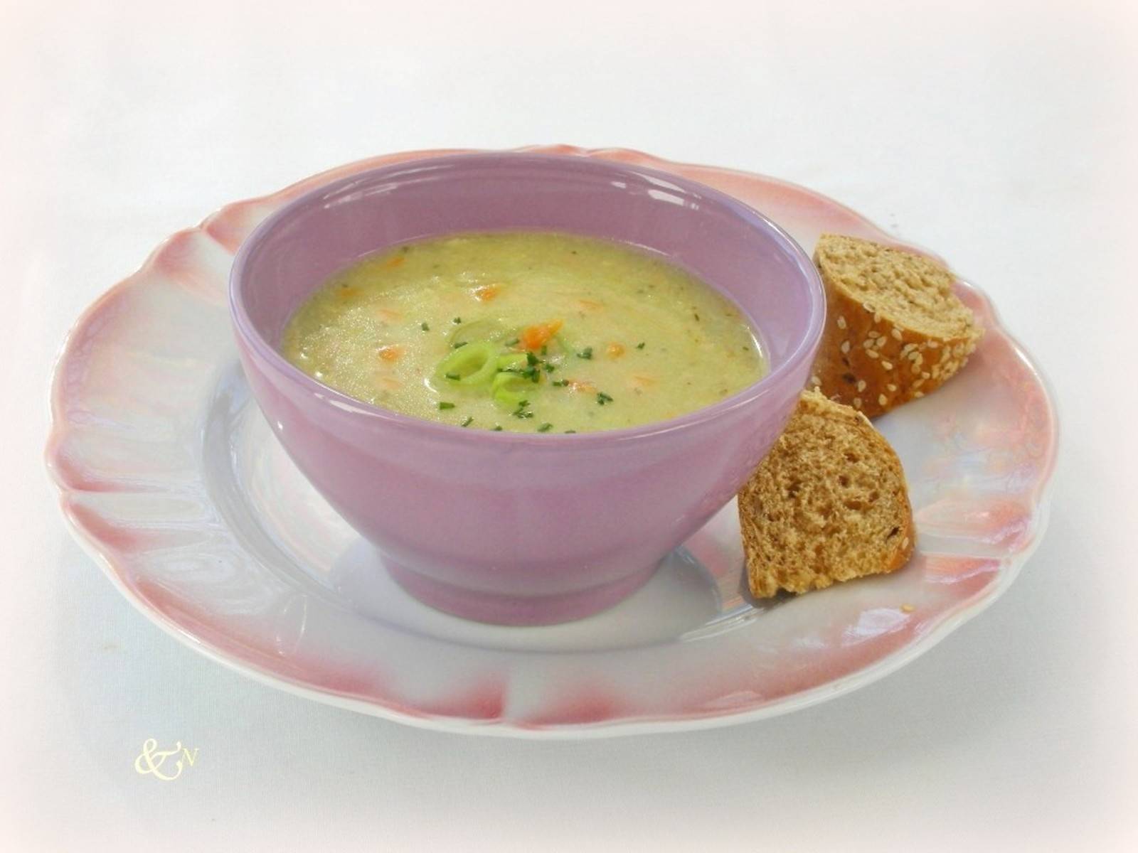 Geröstete Grießsuppe