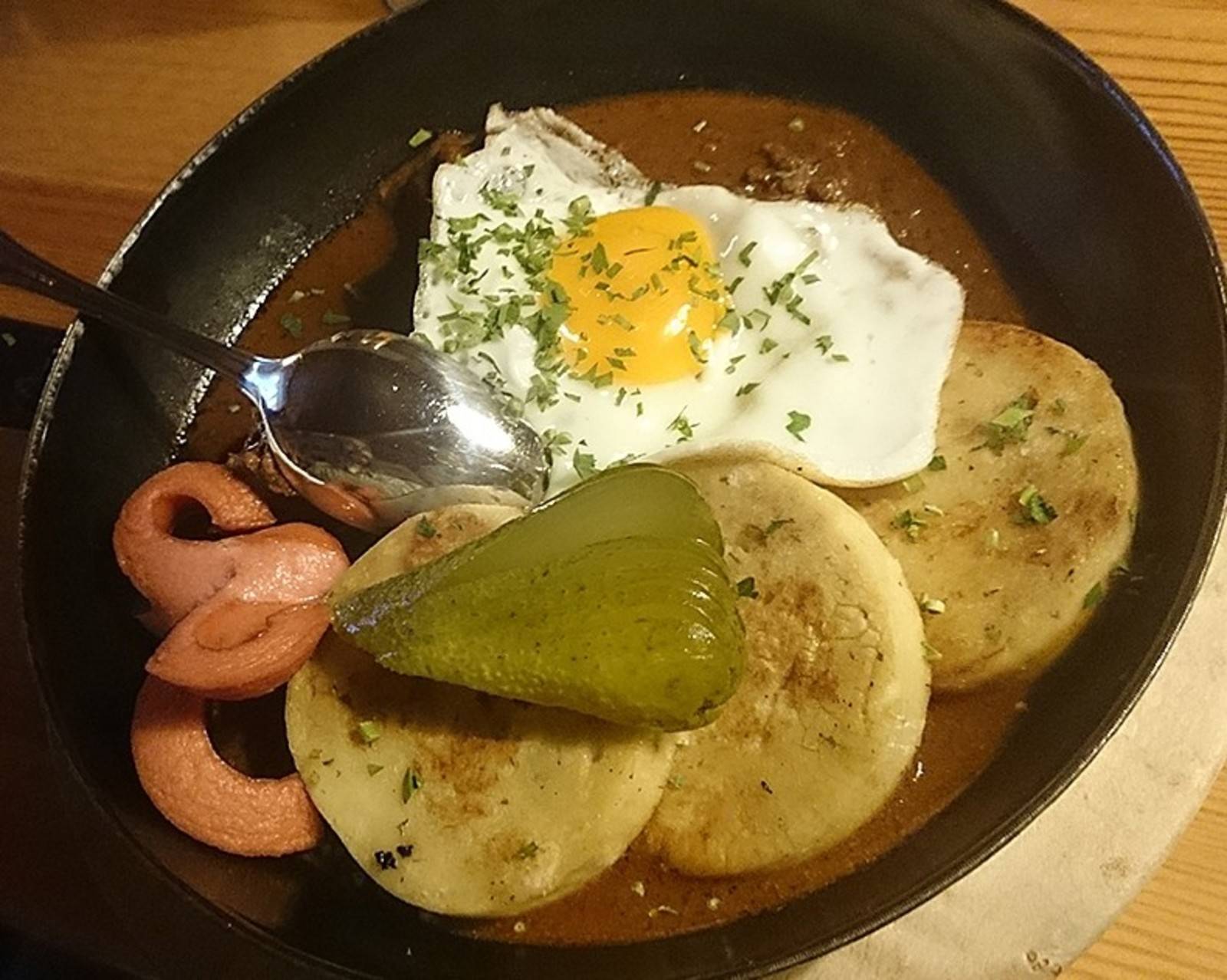 Fiakergulasch mit Semmelknödeln