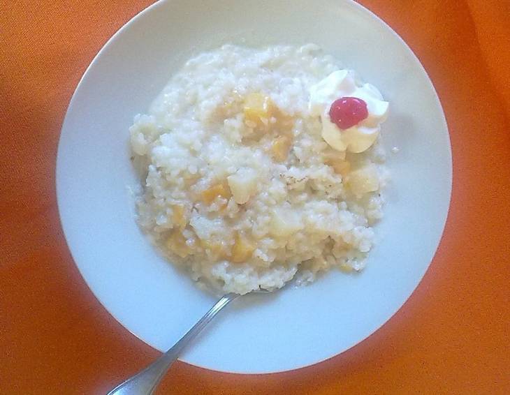 Früchtereis mit Schlagobers Früchtereis mit Schlagobers