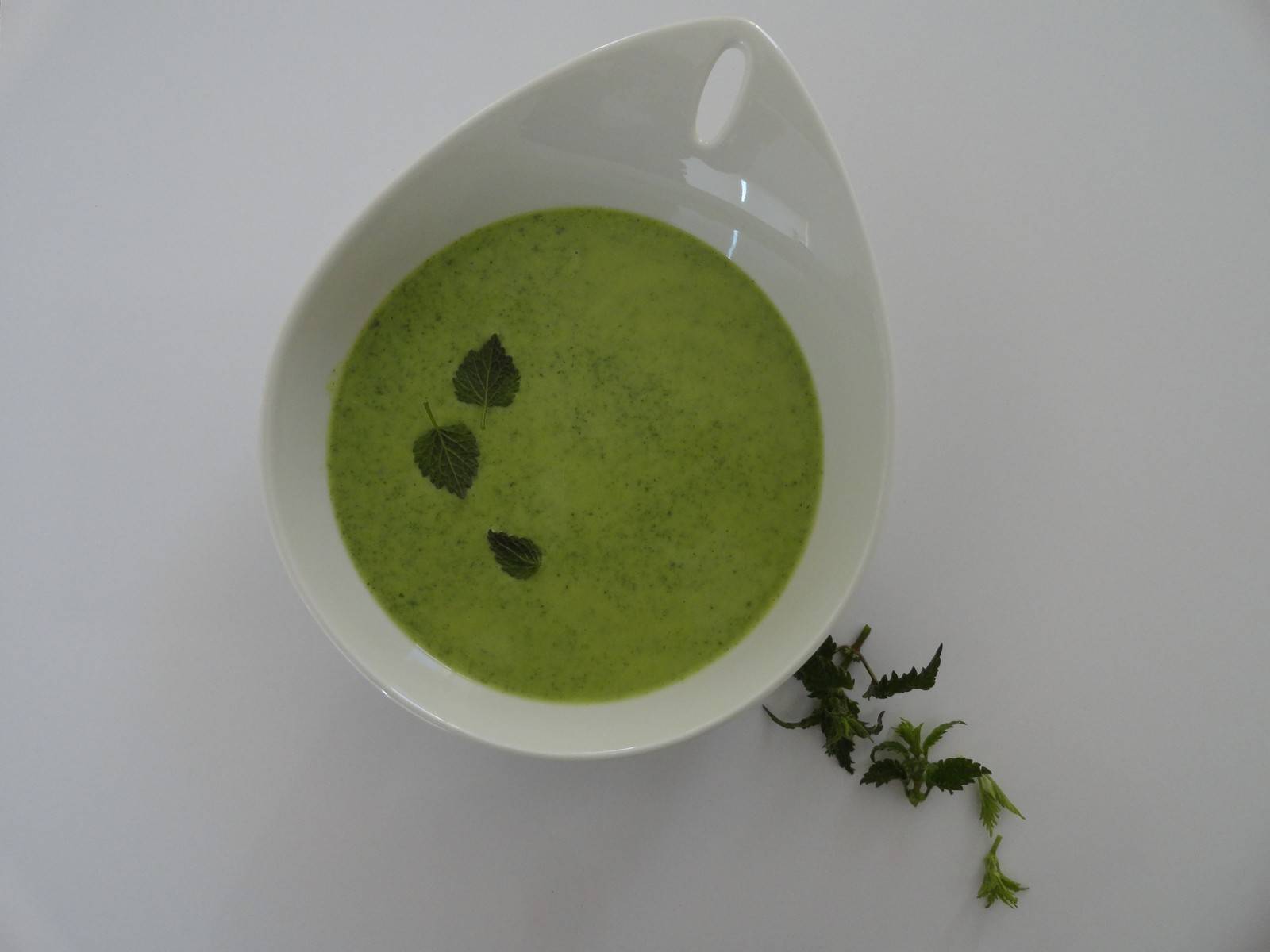 Brennnesselsuppe Rezept - ichkoche.de Brennnesselsuppe Rezept - ichkoche.de