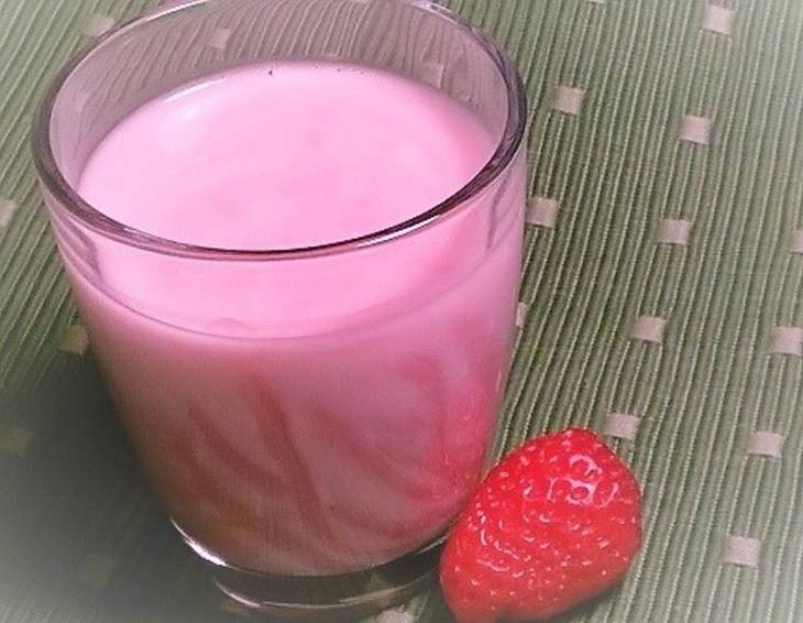 Erdbeer-Joghurt-Shake mit Vanille