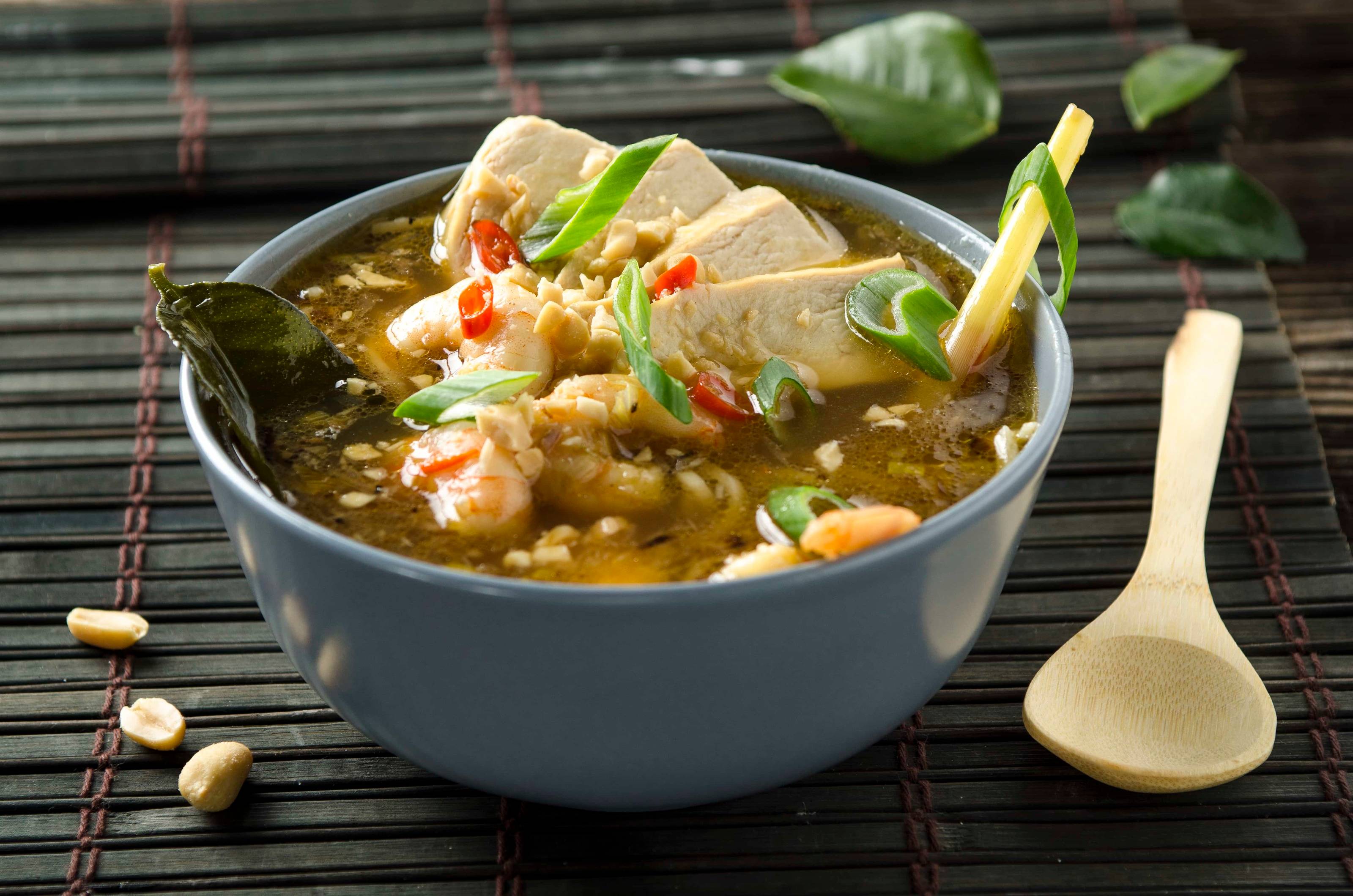 Huhn und Garnelen im Chilisud Rezept
