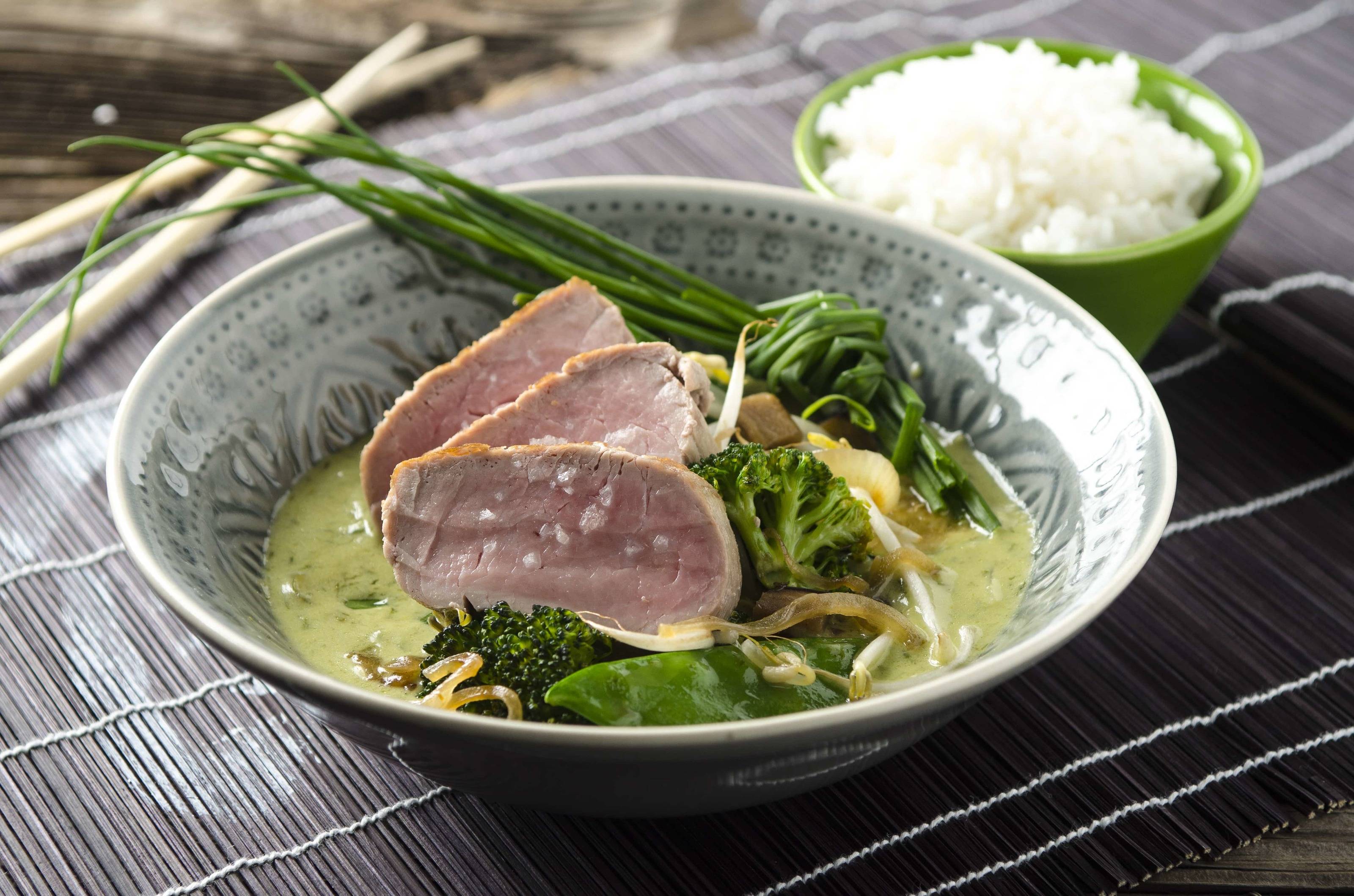 Grünes Thai-Curry mit geräuchertem Schweinefilet Rezept