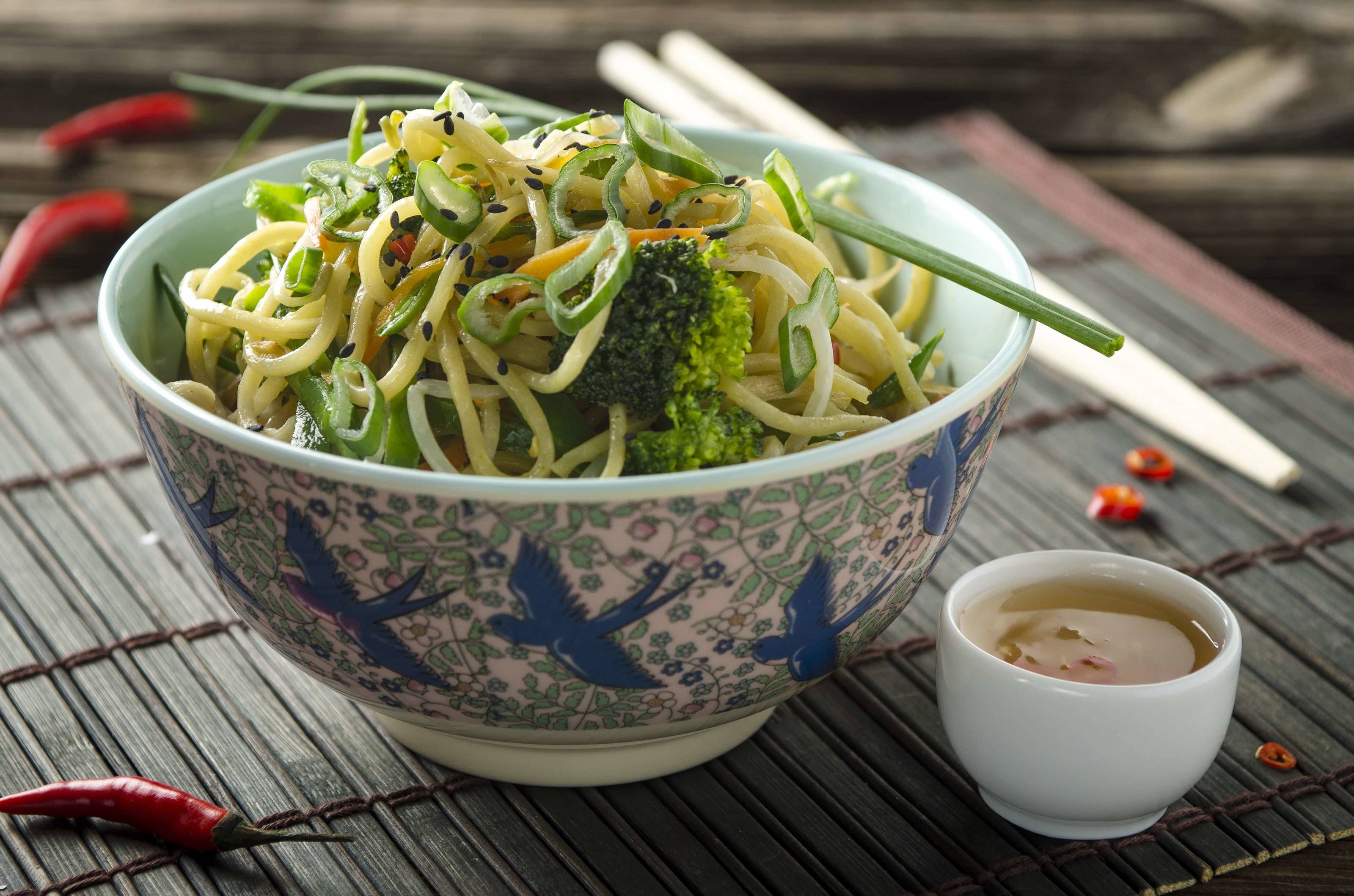 Lucky Noodles mit selbstgemachter Sweet Chili Sauce Rezept