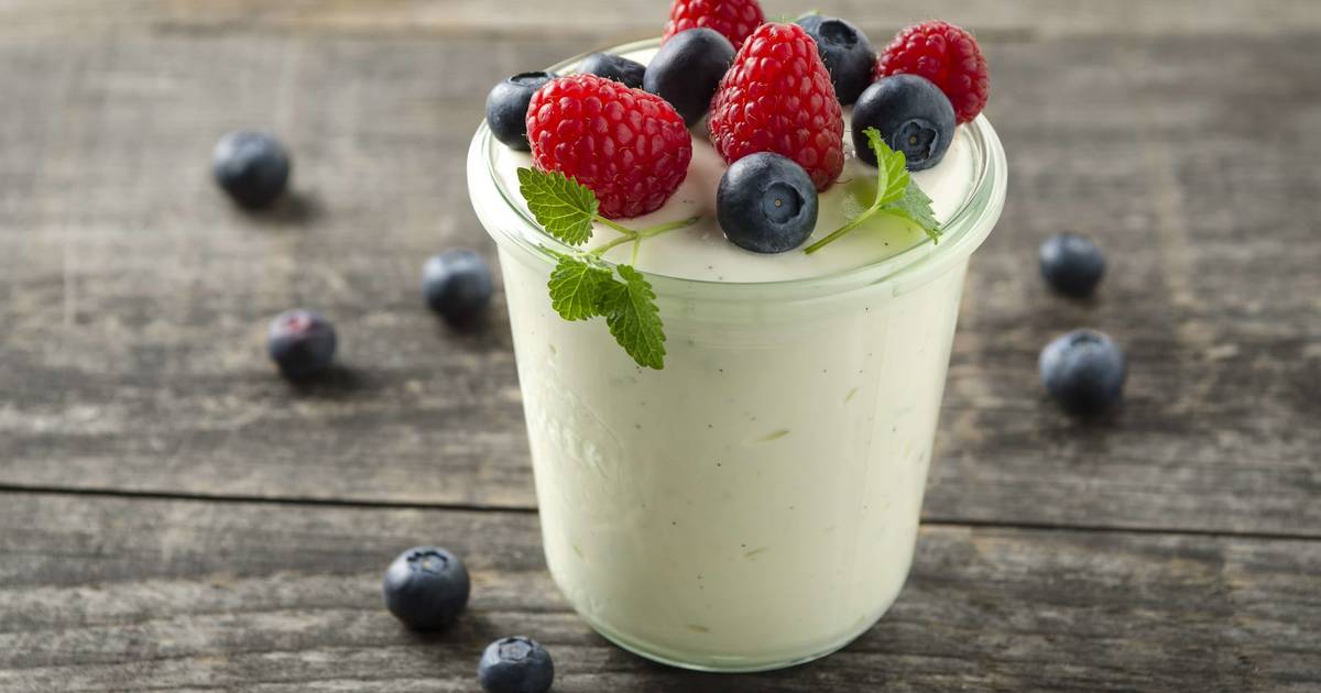 Topfen-Mascarponecreme mit Beeren Rezept - ichkoche.de