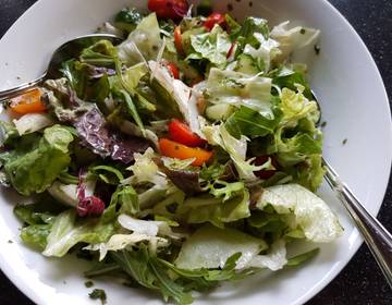 Bunter Blatt-Rohkostsalat Bunter Blatt-Rohkostsalat