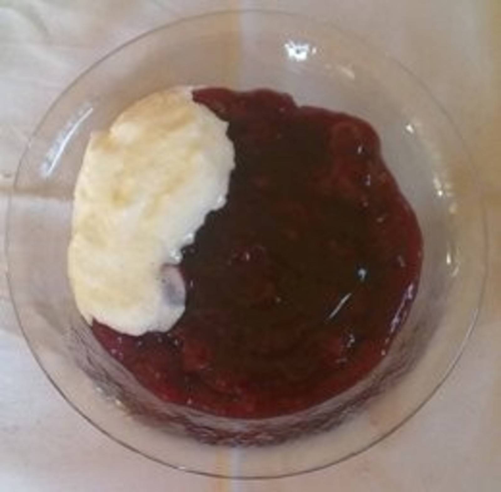 Schnelle Kirschgrütze mit Zimtobers Rezept - ichkoche.de Schnelle Kirschgrütze mit Zimtobers Rezept - ichkoche.de