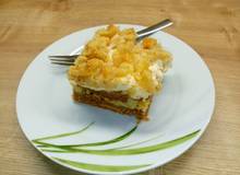 Marmor-Streusel-Kuchen mit Topfen und Früchten