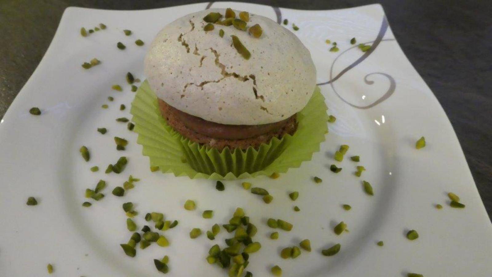 Nutellamuffins mit Pistazienbaiser Rezept - ichkoche.at
