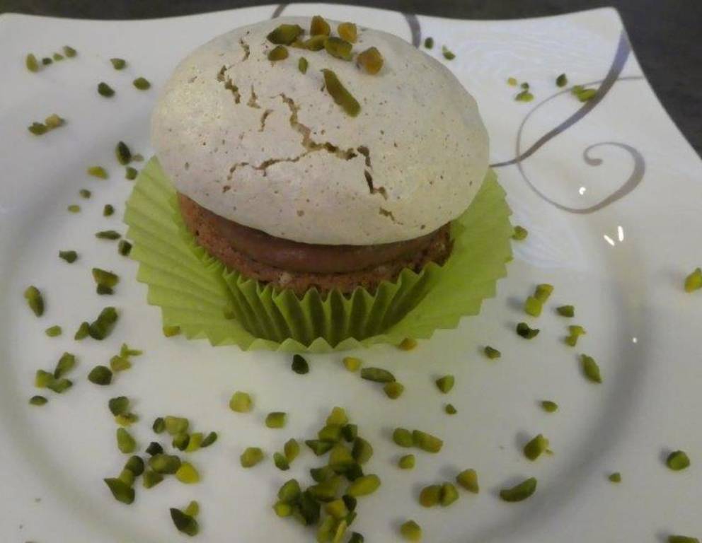 Nutellamuffins mit Pistazienbaiser Nutellamuffins mit Pistazienbaiser