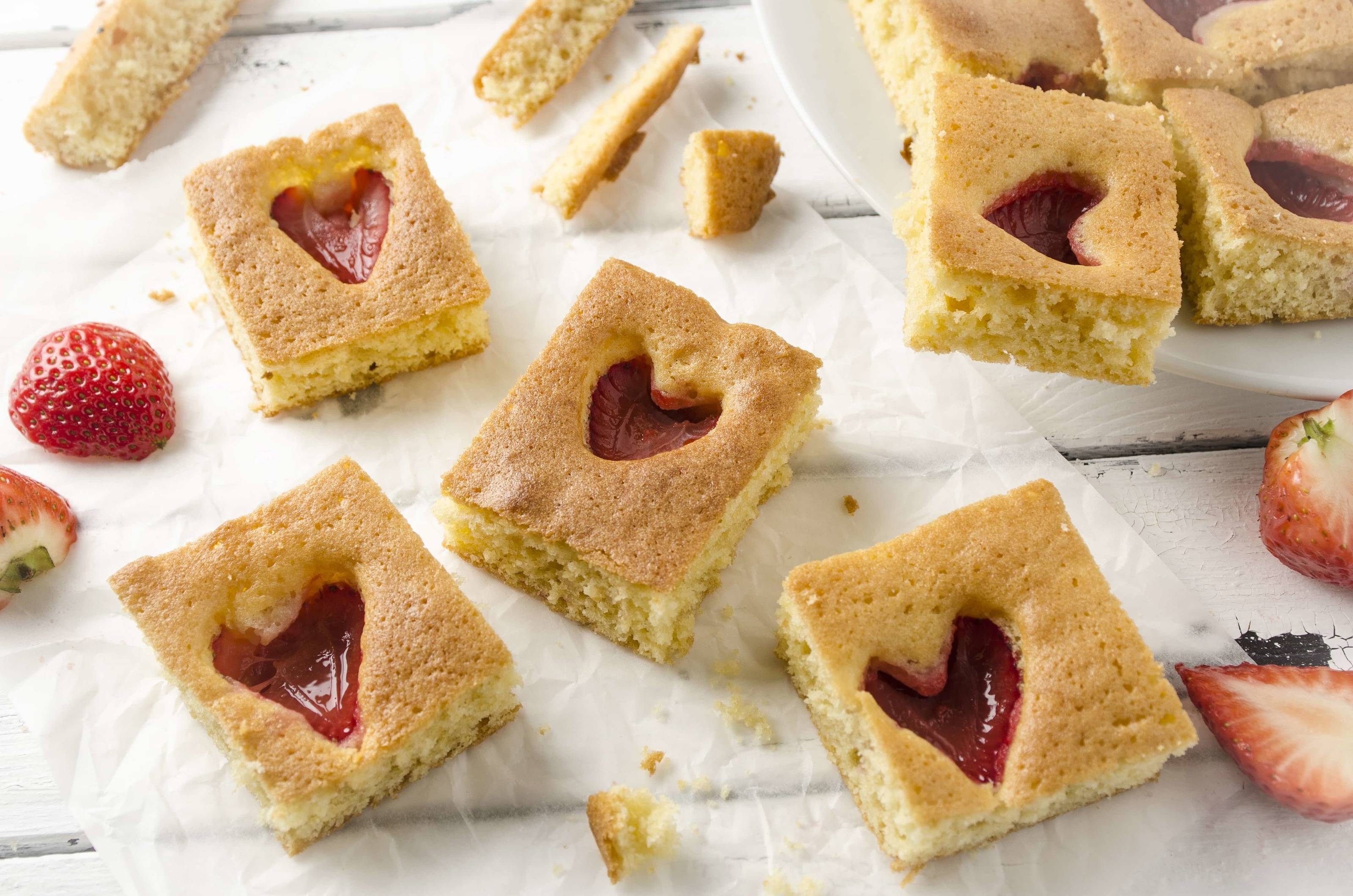 Erdbeer-Blechkuchen Rezept - ichkoche.de Erdbeer-Blechkuchen Rezept - ichkoche.de