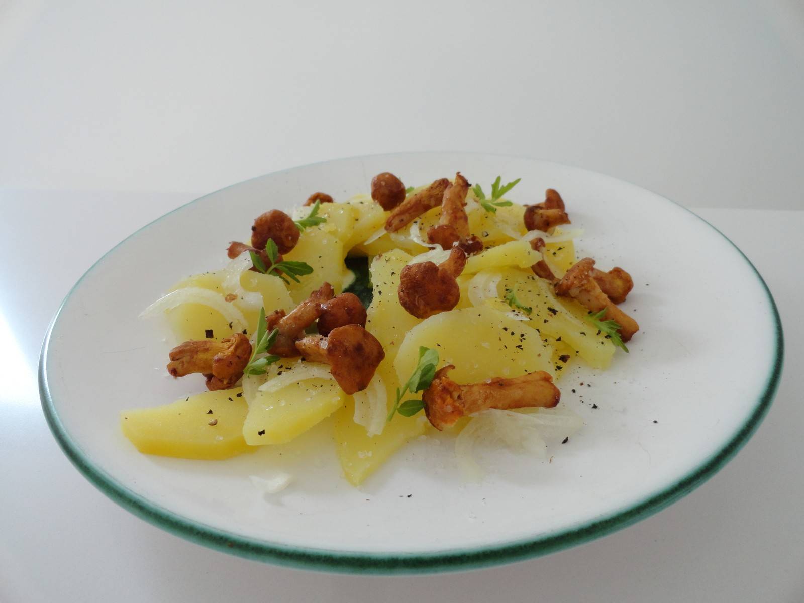 Erdapfel-Eierschwammerl-Salat