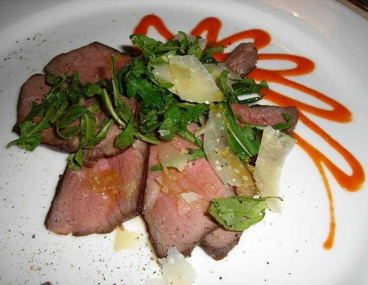 Roastbeef im Rucolanest Roastbeef im Rucolanest