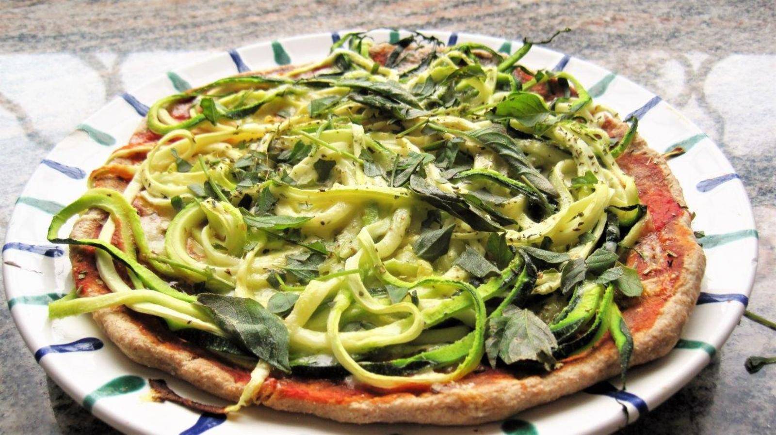 Zucchini-Pfannenpizza