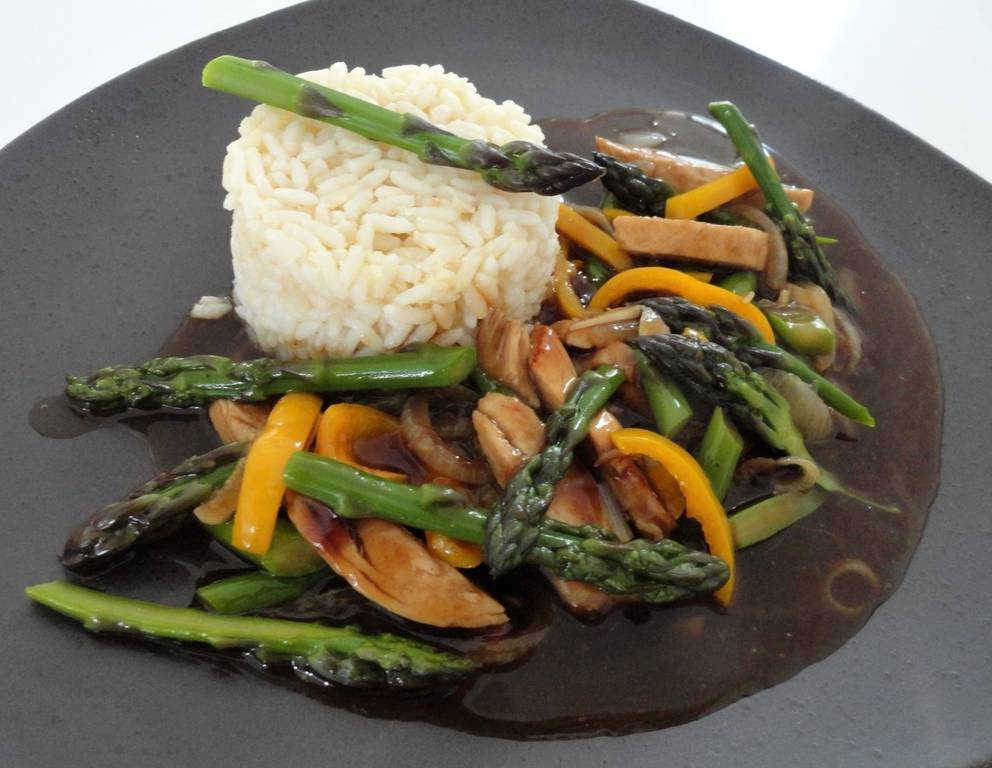 Huhn mit Spargel Asia Style Huhn mit Spargel Asia Style