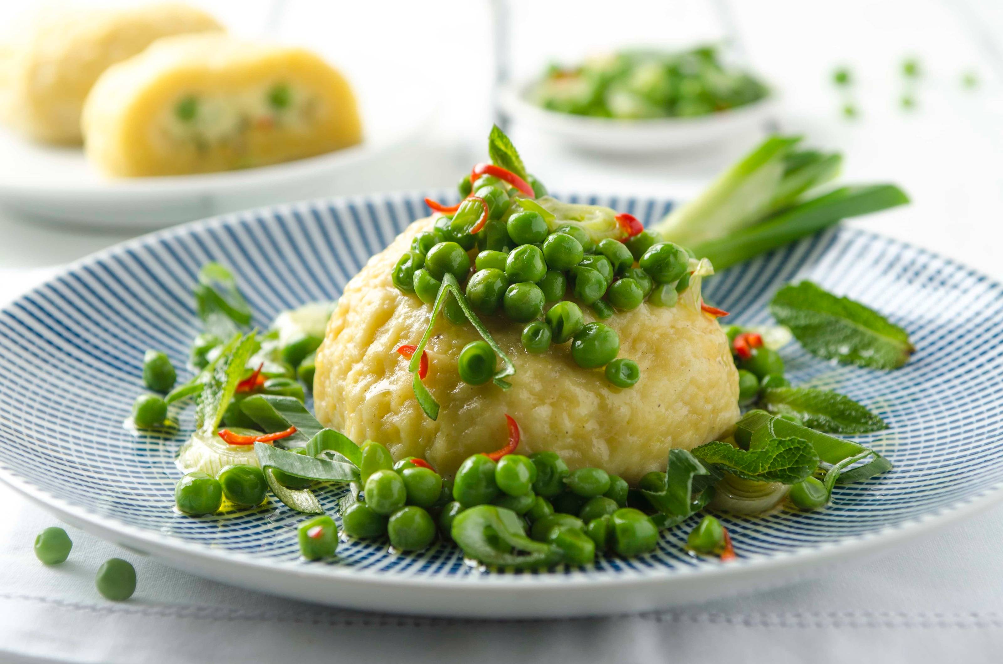 Erdäpfelknödel mit Erbsen-Ricotta-Füllung Rezept