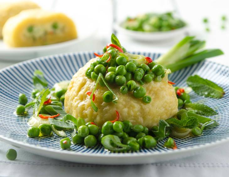 Erdäpfelknödel mit Erbsen-Ricotta-Füllung Erdäpfelknödel mit Erbsen-Ricotta-Füllung