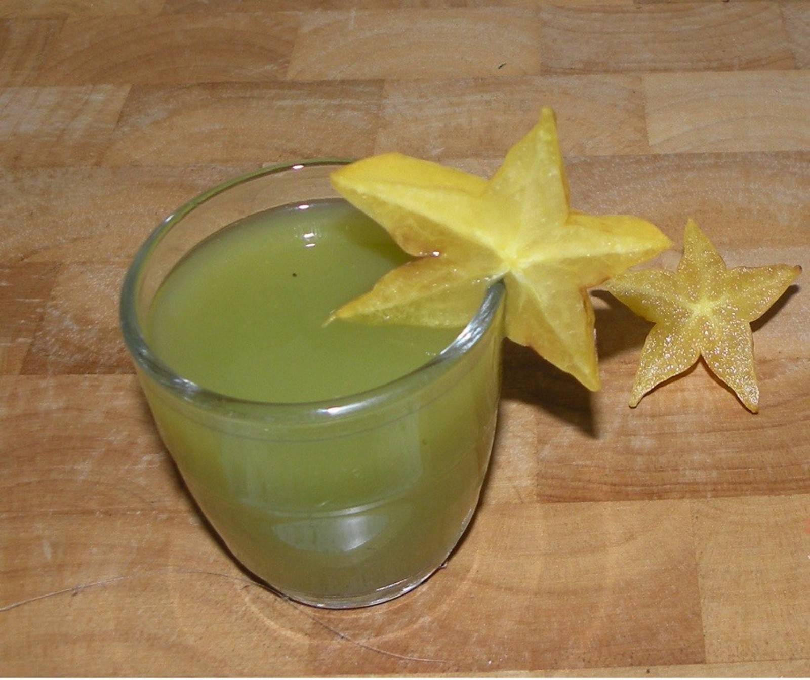 Sternfrucht-Spinat-Smoothie Rezept - ichkoche.de Sternfrucht-Spinat-Smoothie Rezept - ichkoche.de