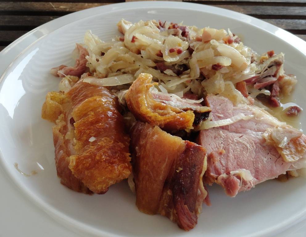 Mini-Schweinshaxen mit Kraut Mini-Schweinshaxen mit Kraut