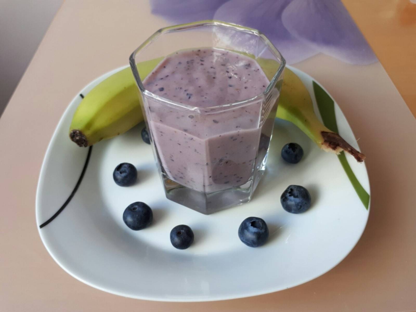 Bananen-Heidelbeershake Rezept - ichkoche.de Bananen-Heidelbeershake Rezept - ichkoche.de