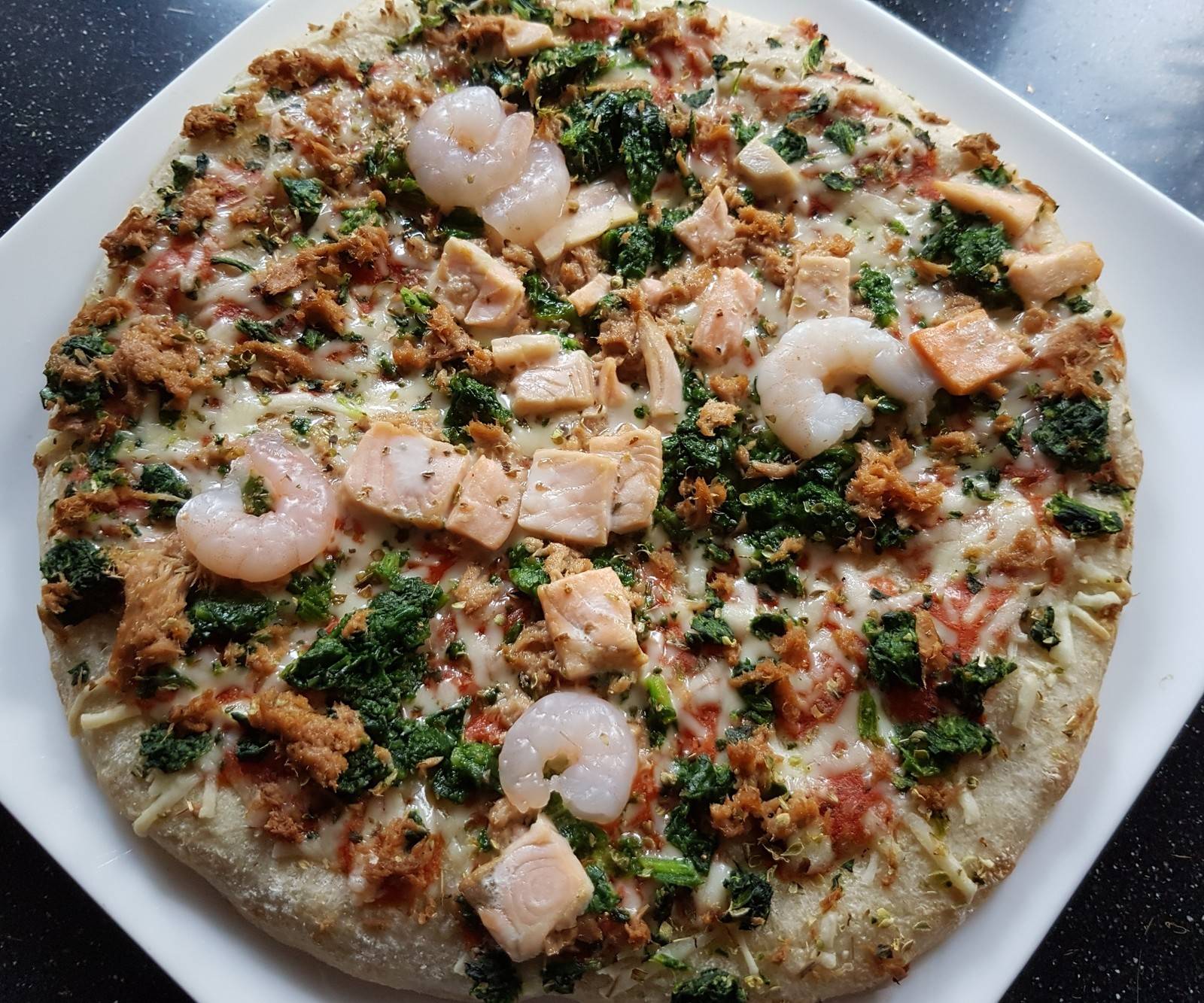 Pizza mit Meeresfrüchten
