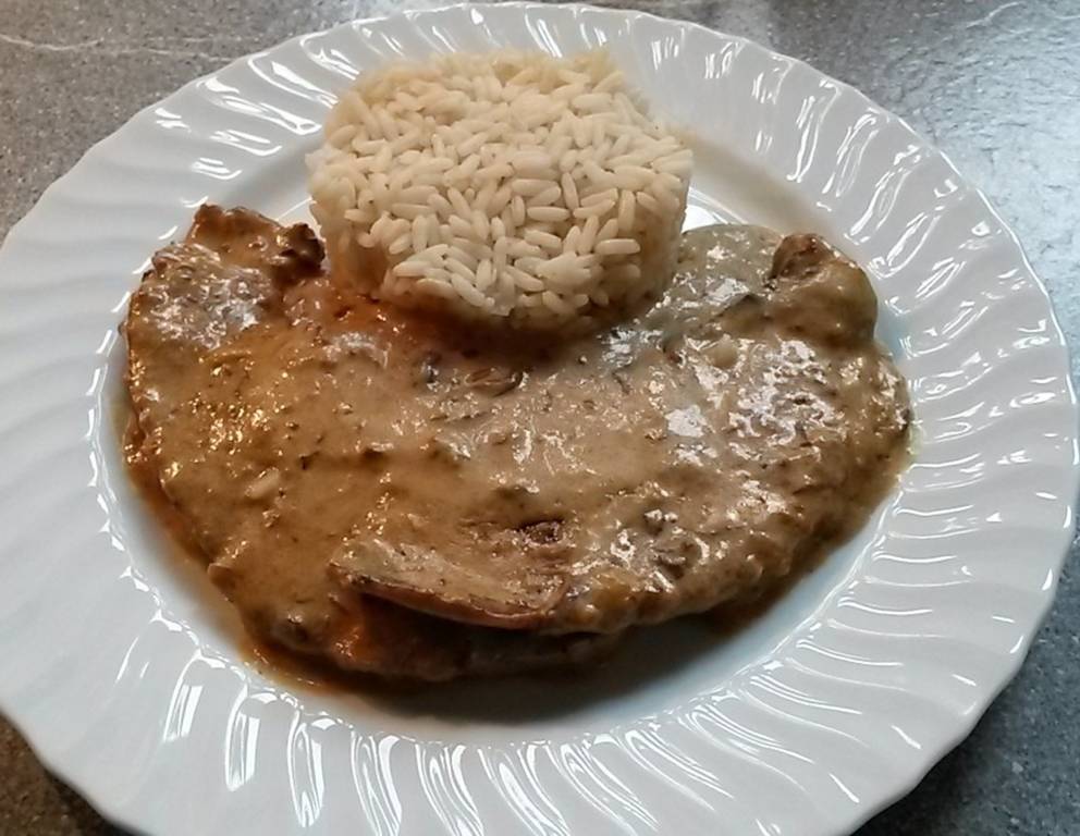Schweinsschnitzel mit getrockneten Pilzen Schweinsschnitzel mit getrockneten Pilzen