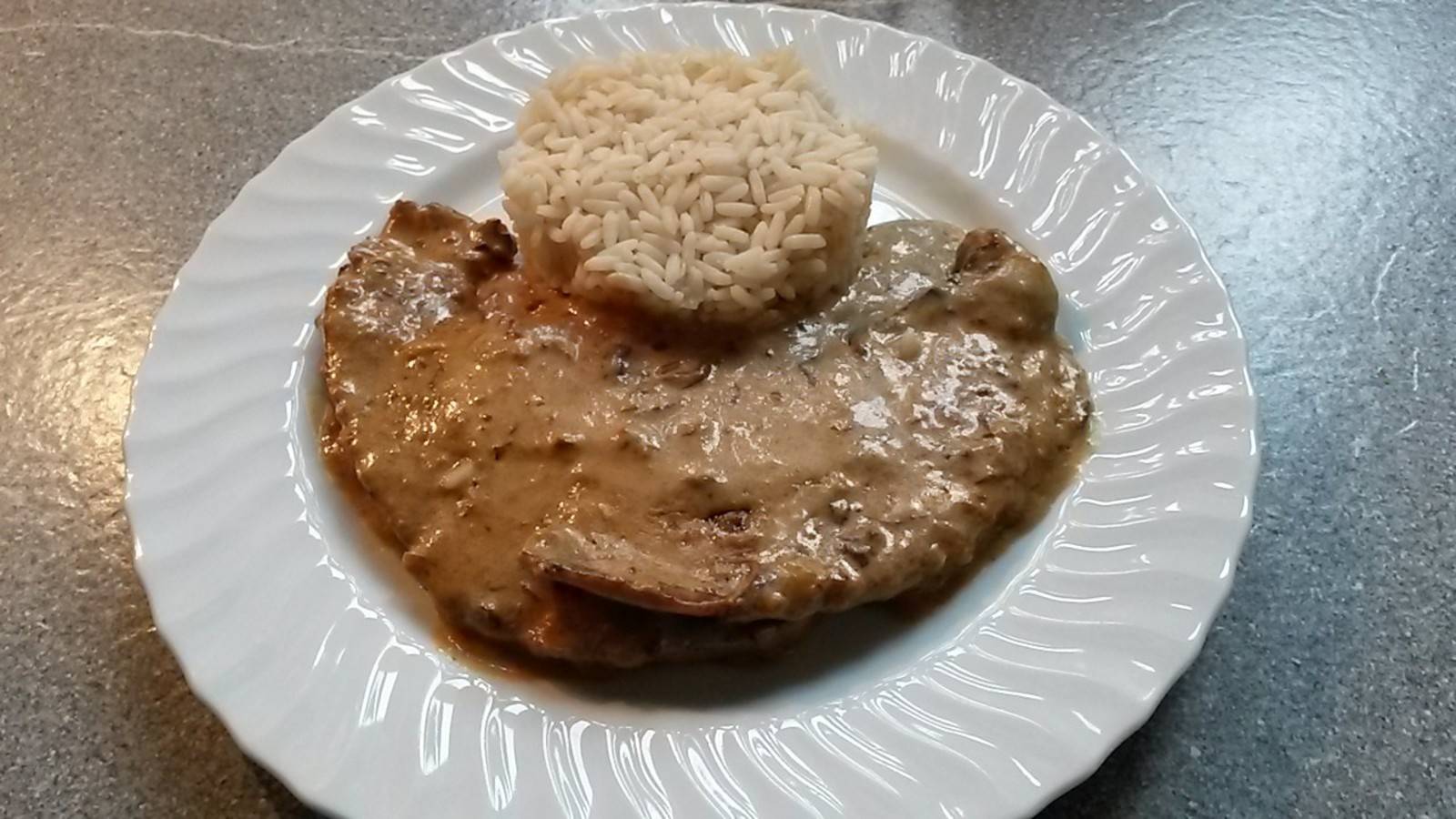 Schweinsschnitzel mit getrockneten Pilzen Rezept - ichkoche.ch Schweinsschnitzel mit getrockneten Pilzen Rezept - ichkoche.ch