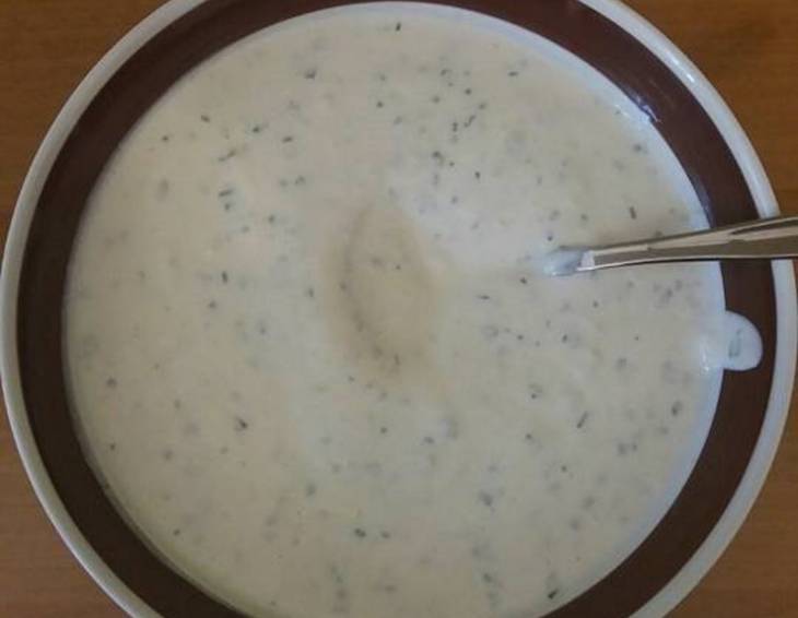 Joghurt-Schnittlauchsauce