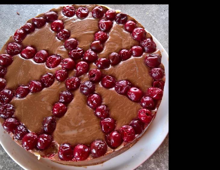 Schokomousse-Torte ohne Zucker und Mehl