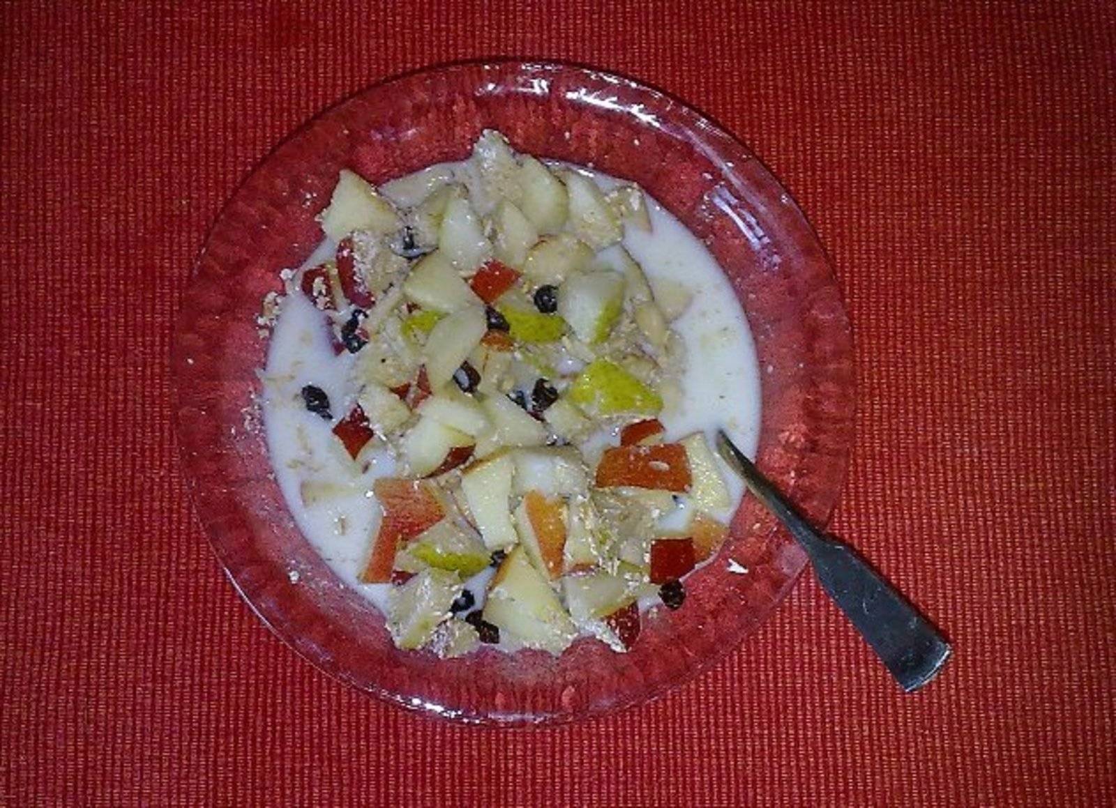 Apfel-Birnenmüsli mit Rosinen Rezept - ichkoche.ch