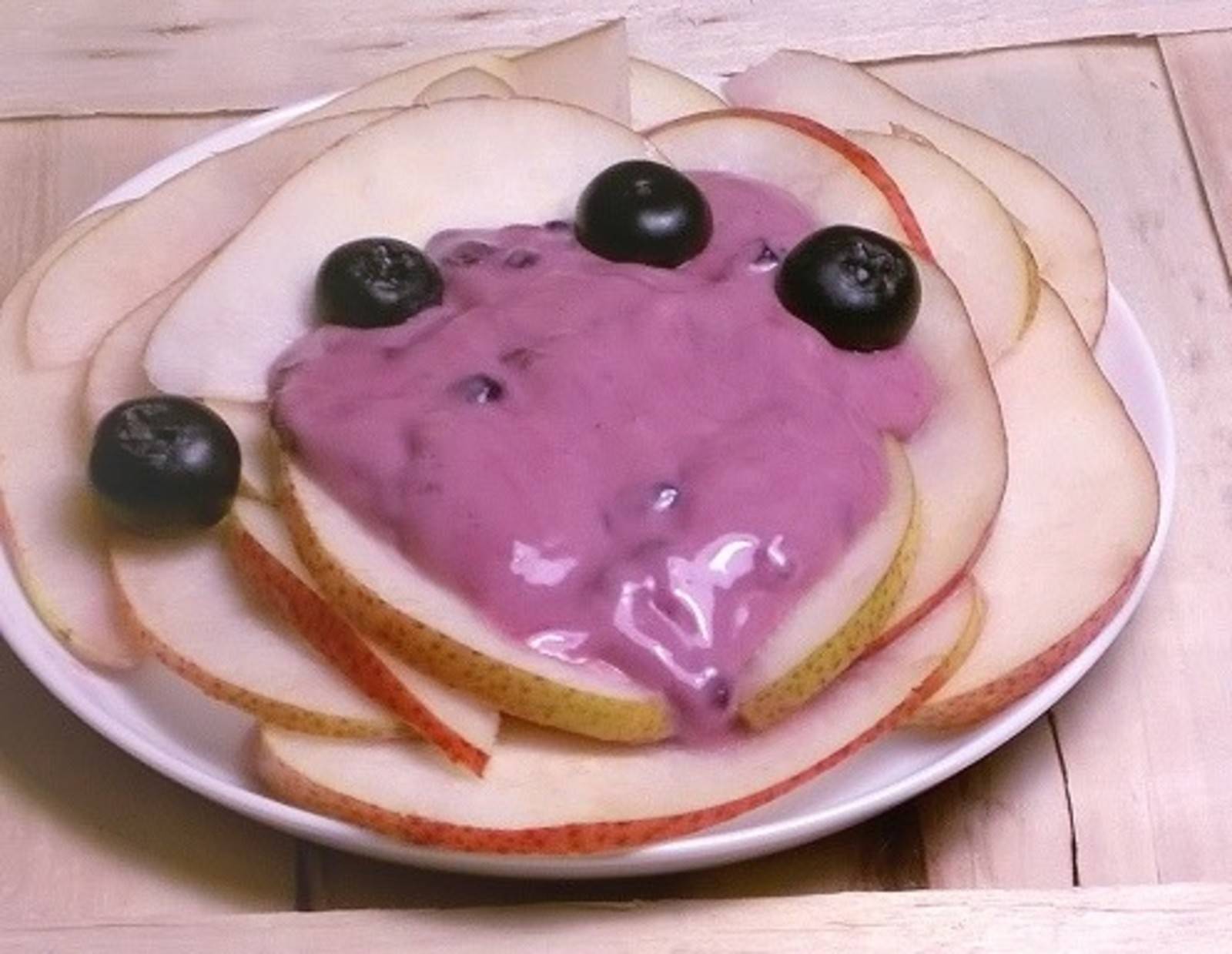 Heidelbeerjoghurt auf Birnensalat Rezept - ichkoche.de Heidelbeerjoghurt auf Birnensalat Rezept - ichkoche.de