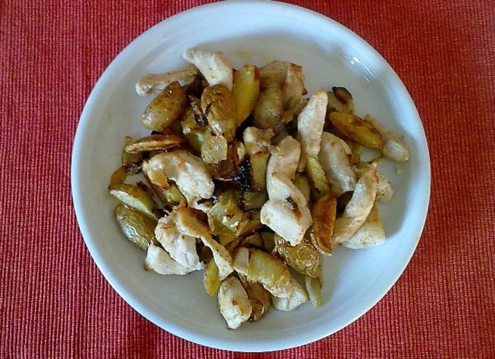 Zwiebelkartoffeln mit Hühnerstreifen aus der Heißluftfriteuse