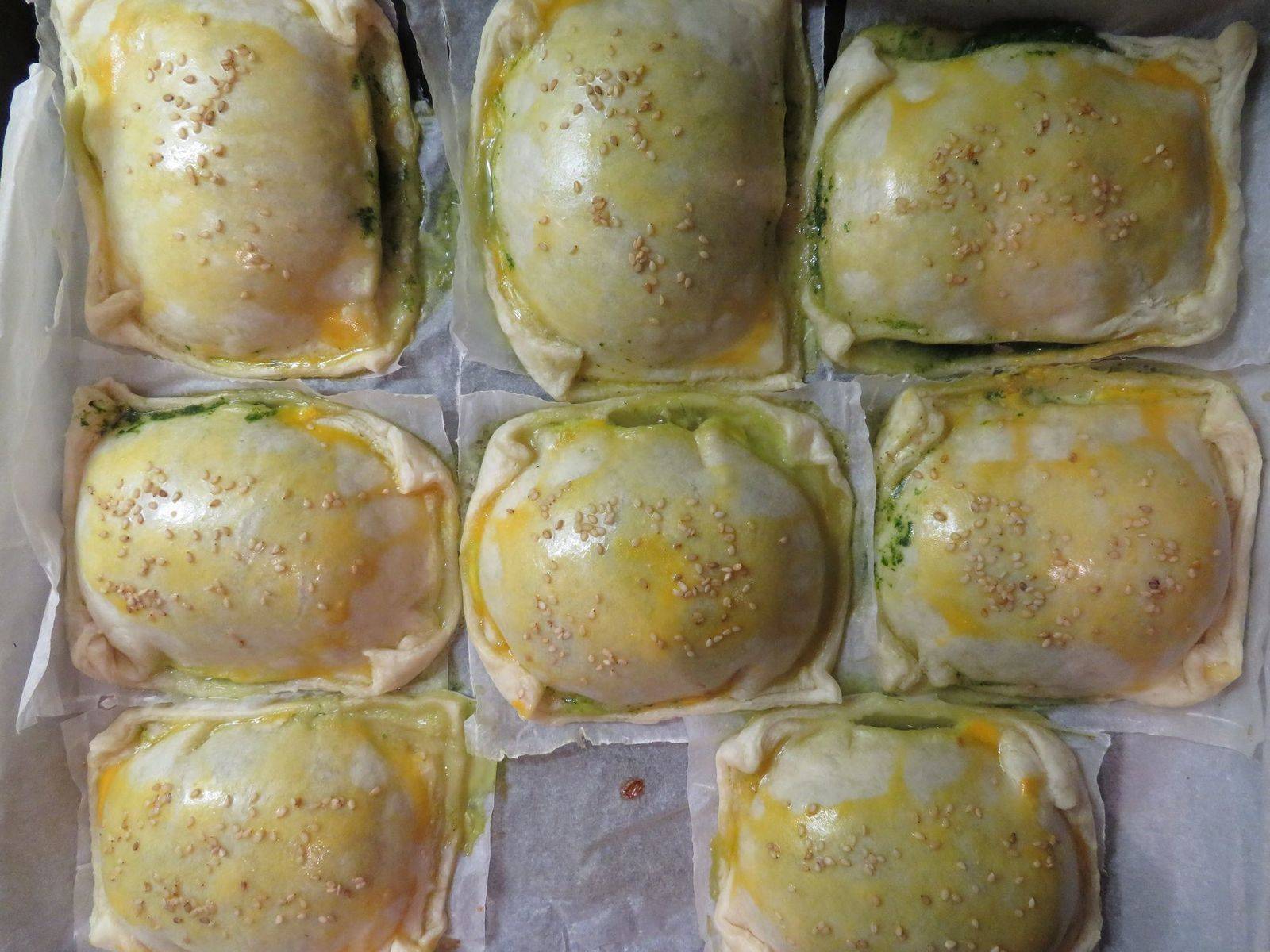 Spinat Schafskäse Taschen mit Bärlauch Rezept - ichkoche.ch