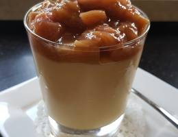 Grießpudding mit Rhabarber-Prosecco Kompott Grießpudding mit Rhabarber-Prosecco Kompott