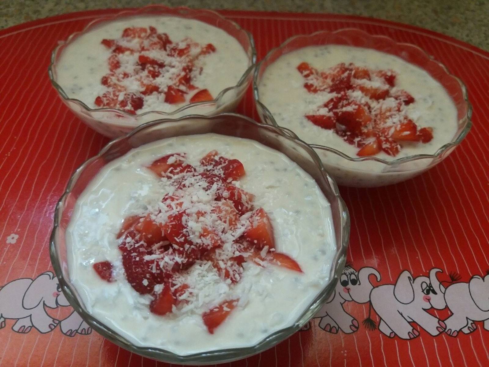 Erdbeer-Kokos-Müsli Rezept - ichkoche.de