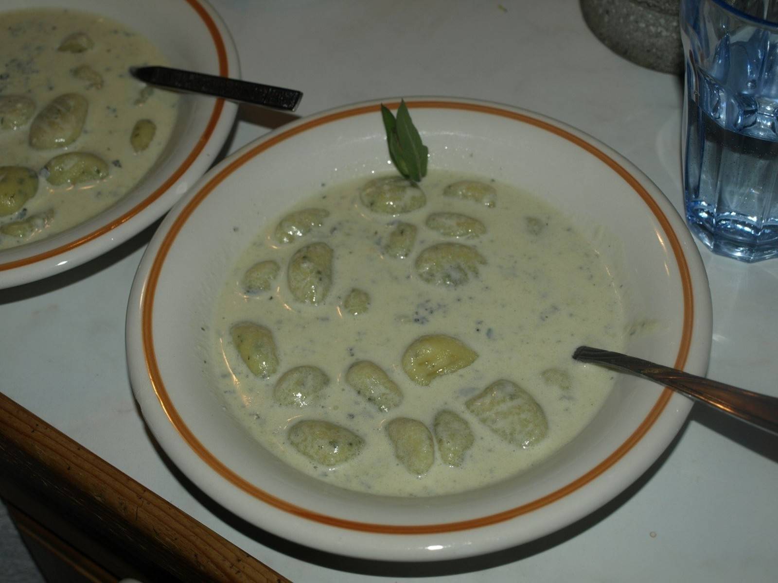 Schnelle Gorgonzolasauce Rezept - ichkoche.de Schnelle Gorgonzolasauce Rezept - ichkoche.de