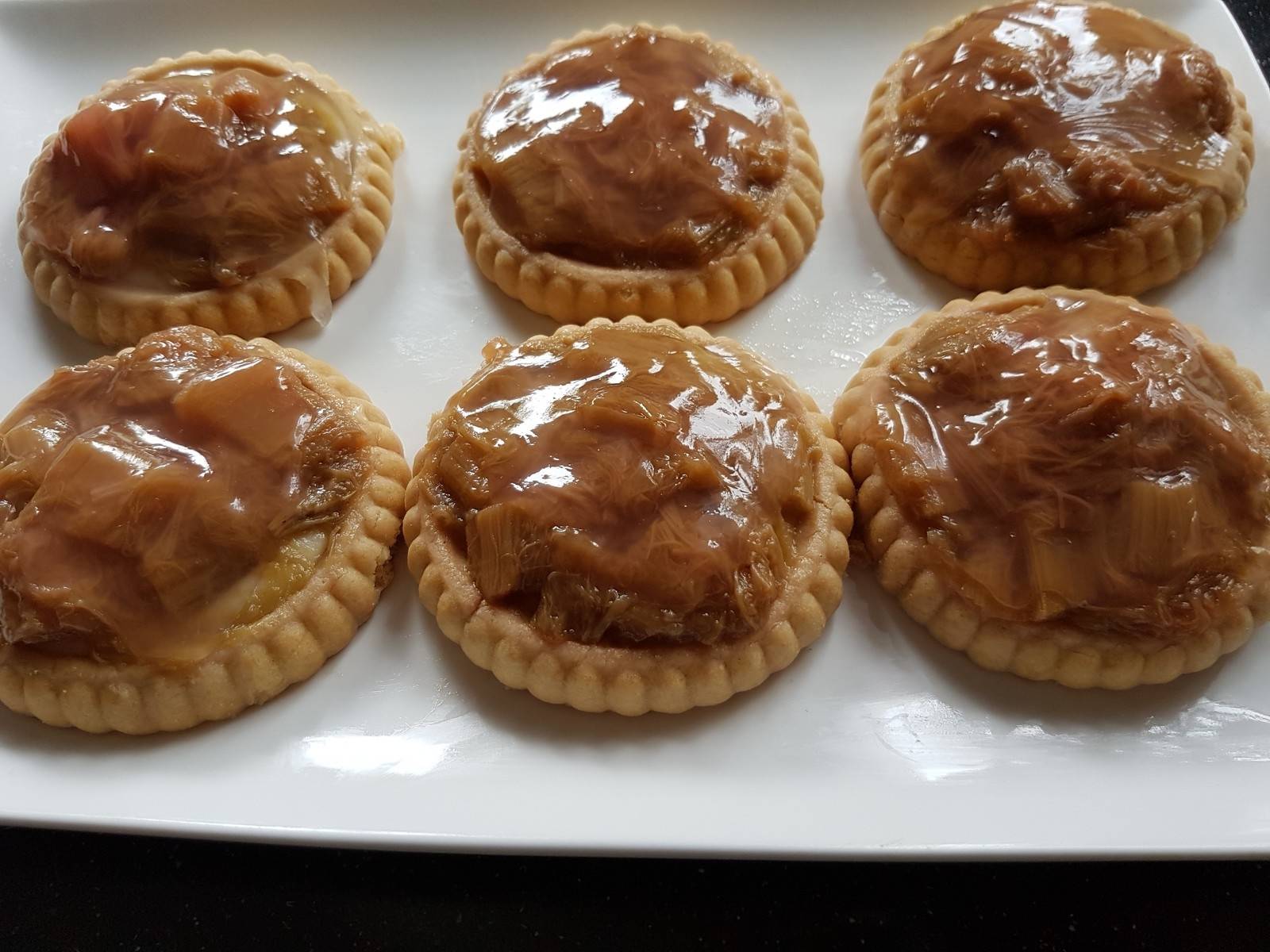 Rhabarbertörtchen Rezept - ichkoche.de