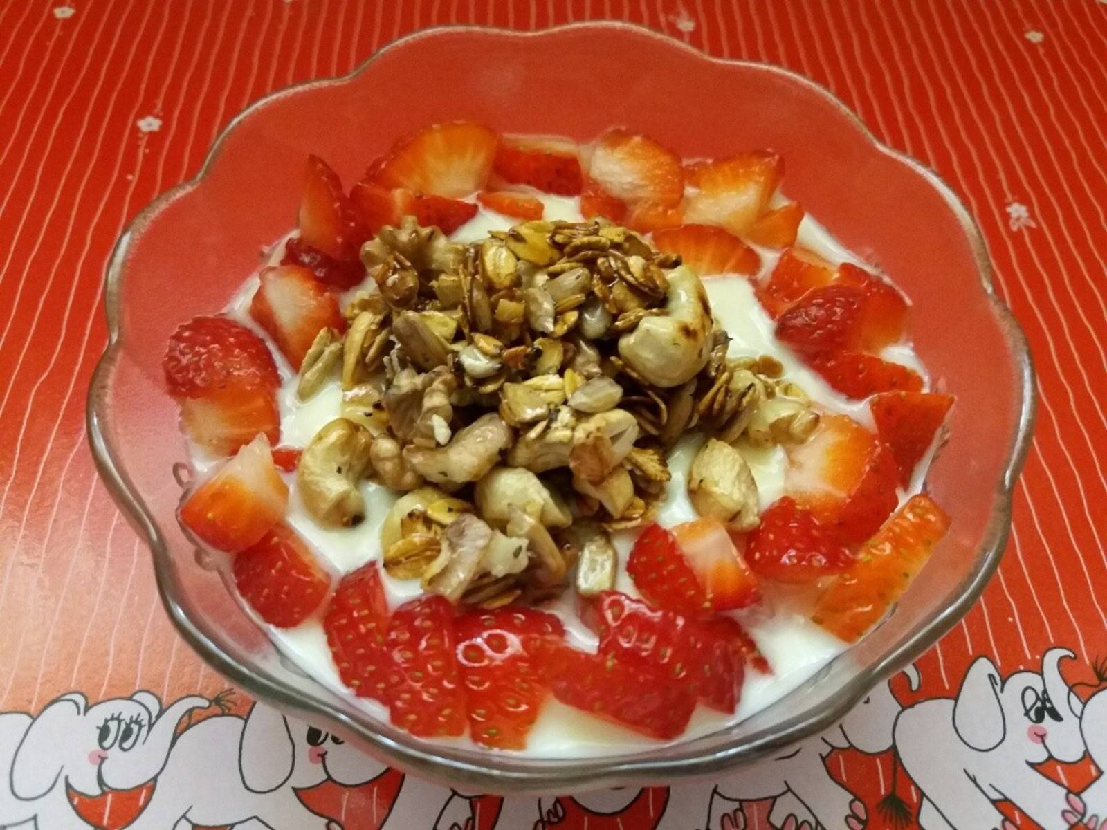 Erdbeer-Joghurt mit Crunchy