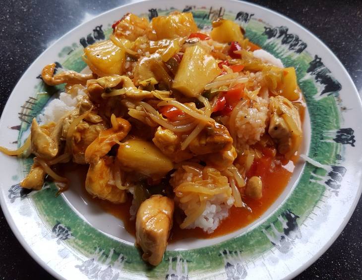 Huhn mit Ananas und Ingwer Huhn mit Ananas und Ingwer