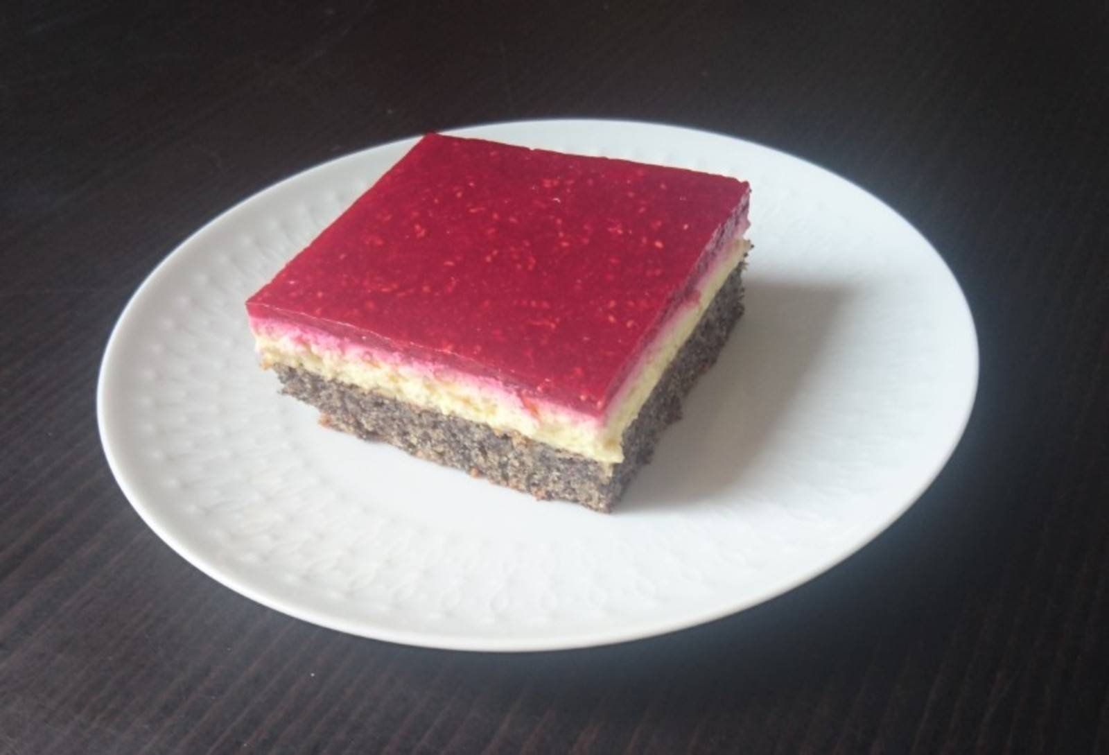 Mohn-Topfen-Himbeerschnitten Rezept - ichkoche.de Mohn-Topfen-Himbeerschnitten Rezept - ichkoche.de