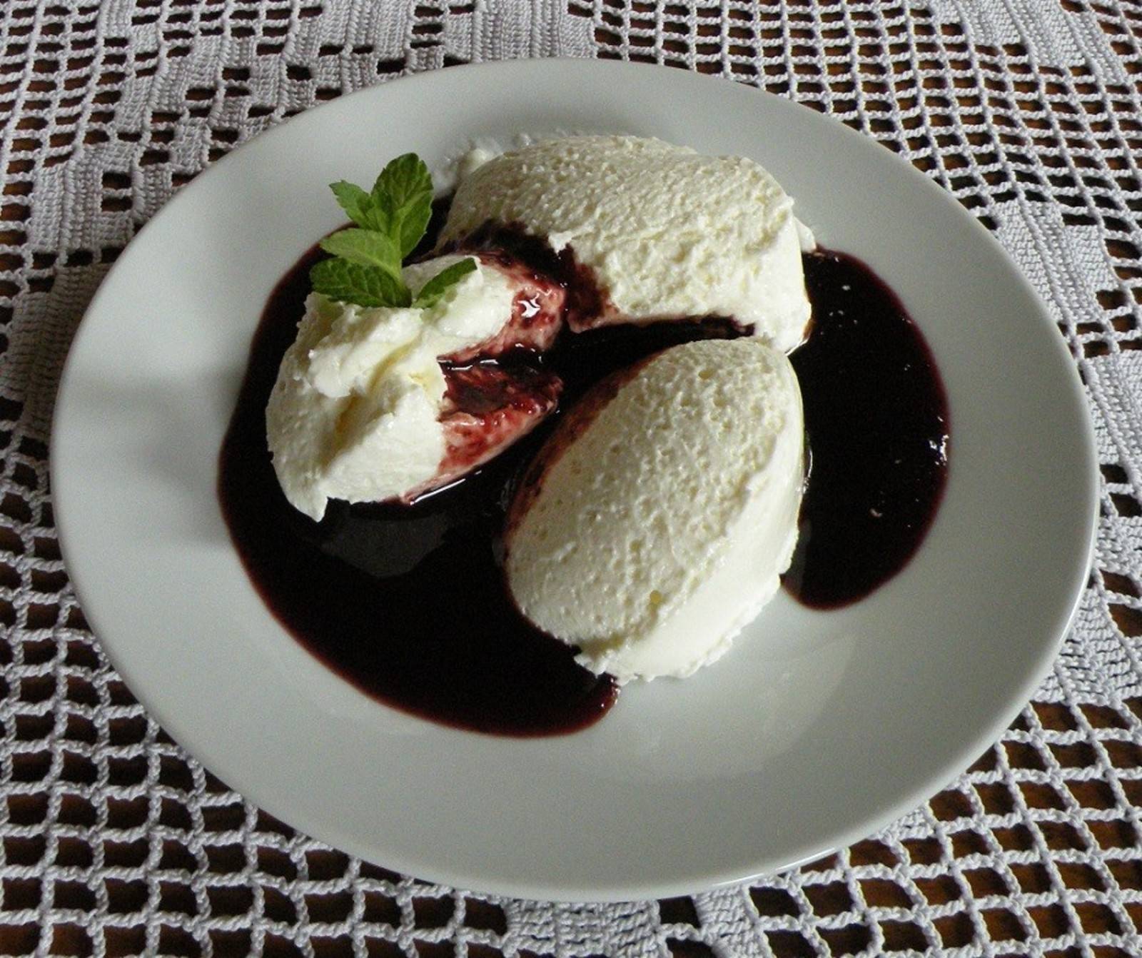 Topfennockerl mit Brombeeren Rezept - ichkoche.de Topfennockerl mit Brombeeren Rezept - ichkoche.de