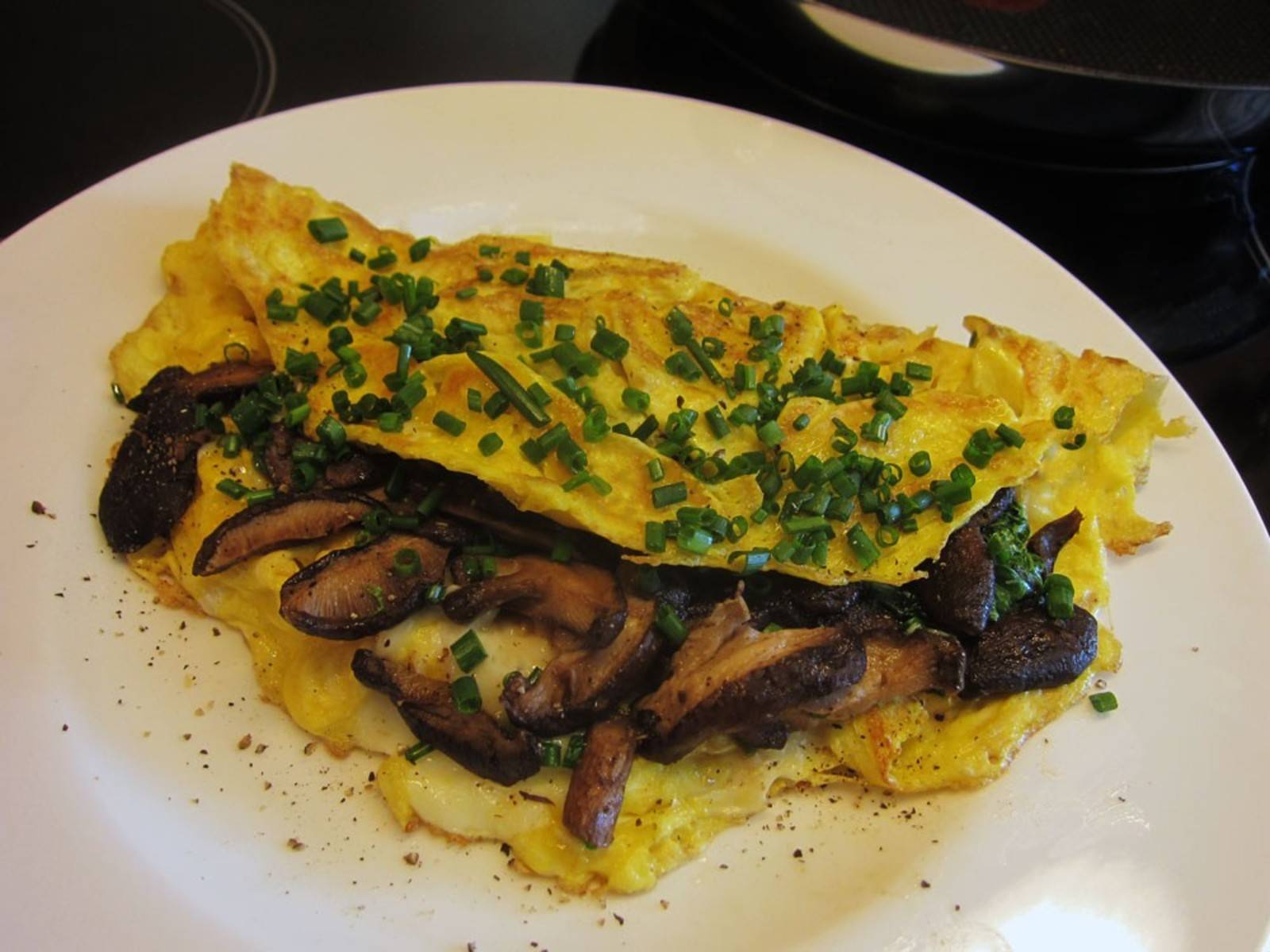 Omelette Mit Pilzen Und Speck