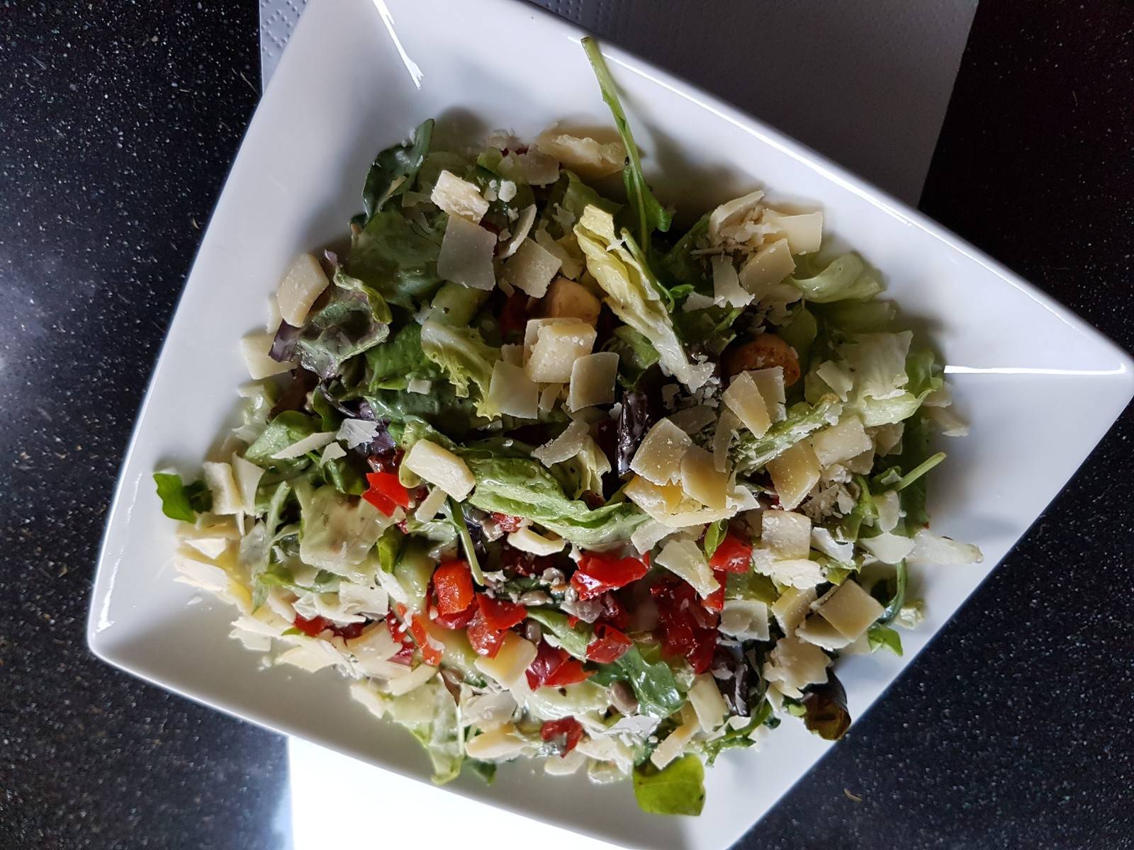 Mediterraner Salat Rezept - ichkoche.ch Mediterraner Salat Rezept - ichkoche.ch