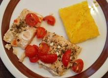 Lachsfilet mit Cocktailtomaten Lachsfilet mit Cocktailtomaten