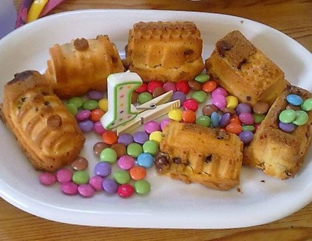 Geburtstagszug mit Schokolinsen Geburtstagszug mit Schokolinsen