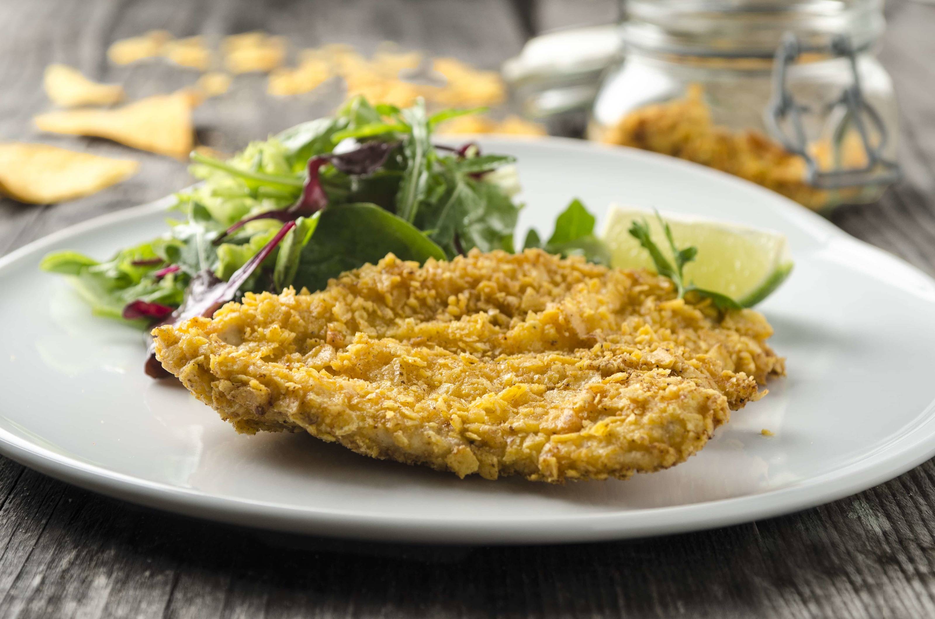 Schnitzel in Tortilla-Chips-Kruste