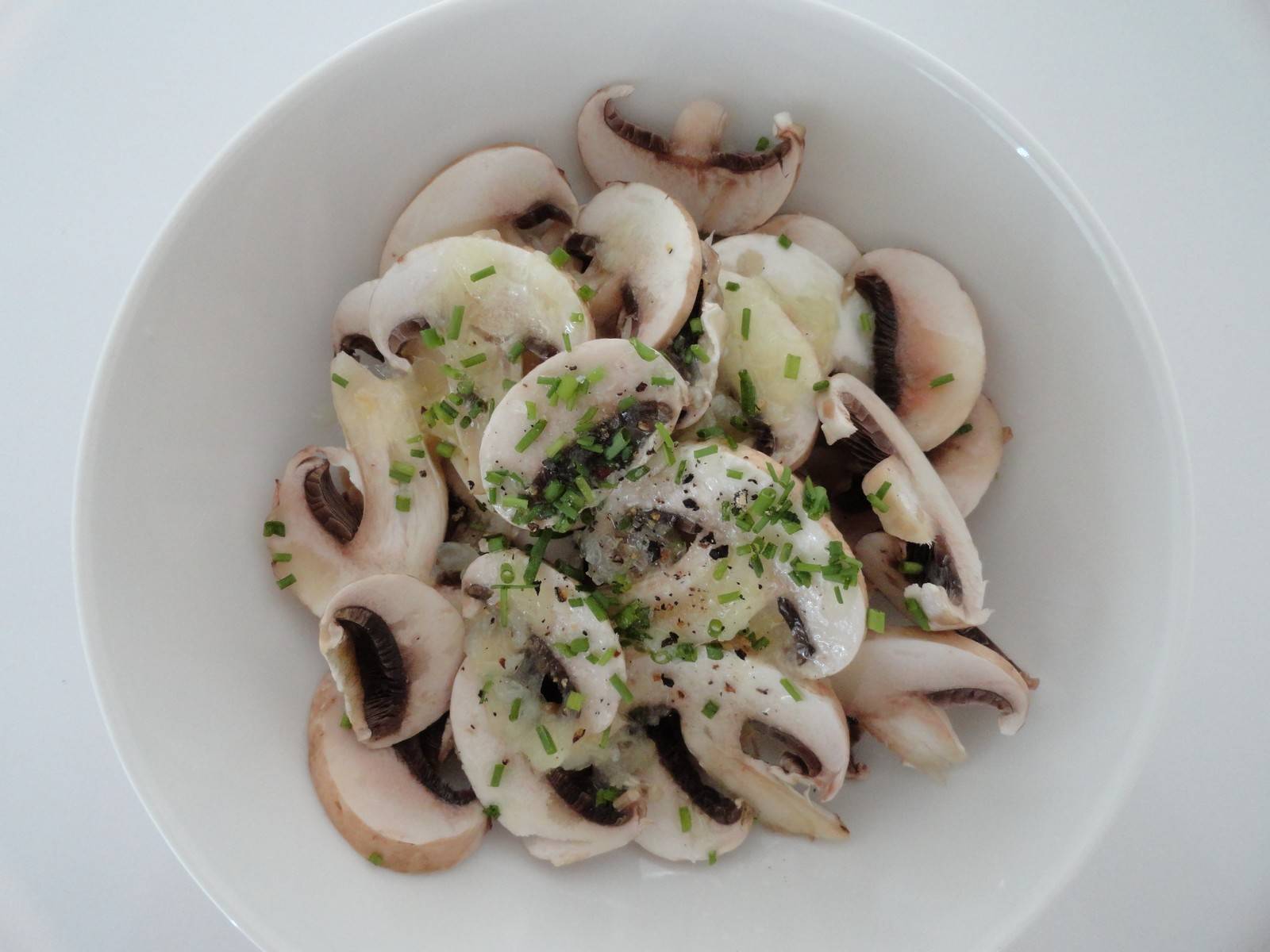 Champignonsalat Rezept - ichkoche.de Champignonsalat Rezept - ichkoche.de