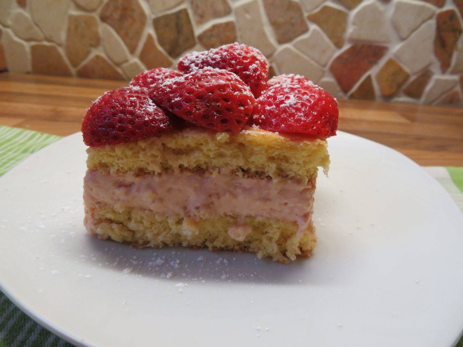 Erdbeerschnitten Rezept - ichkoche.de